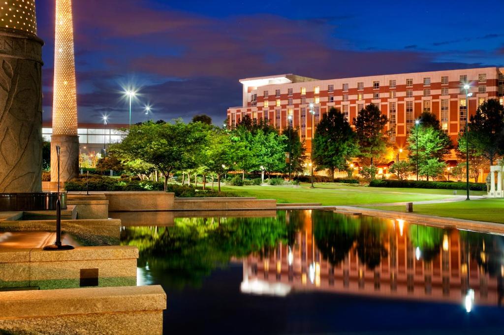 Embassy Suites Atlanta at Centennial Olympic Park Main image 2